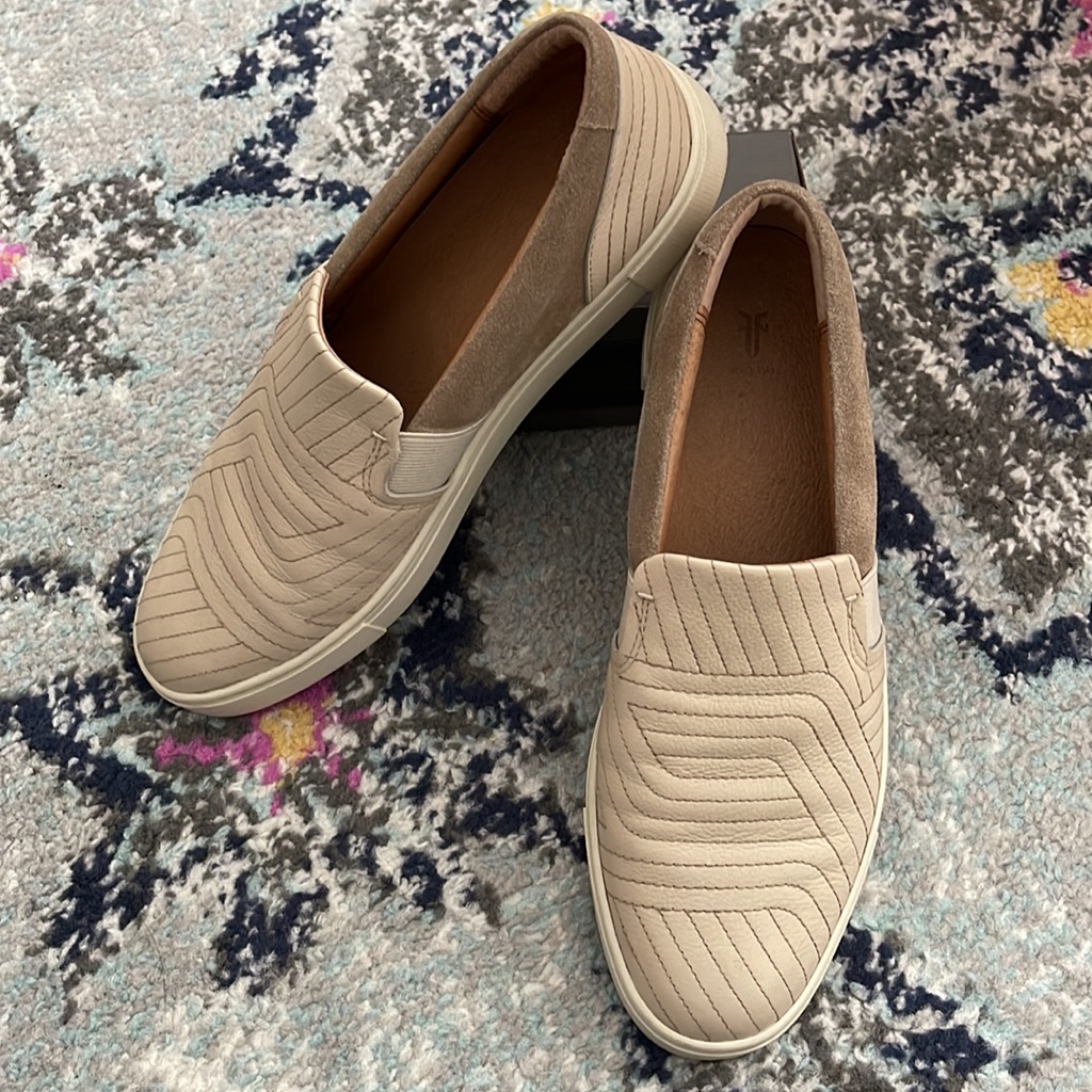 Frye Ivy Stitch Slip-On Off-White Leather 9.5m